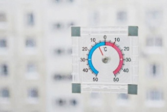 Resistant to sunlight and low temperatures